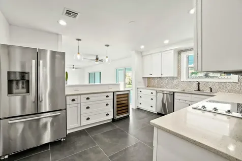 711 SW 25th Place Boynton Beach FL 33435