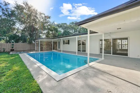 711 SW 25th Place Boynton Beach FL 33435