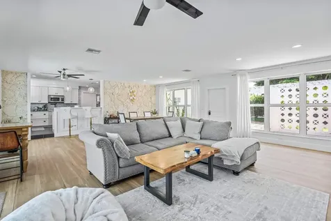 711 SW 25th Place Boynton Beach FL 33435