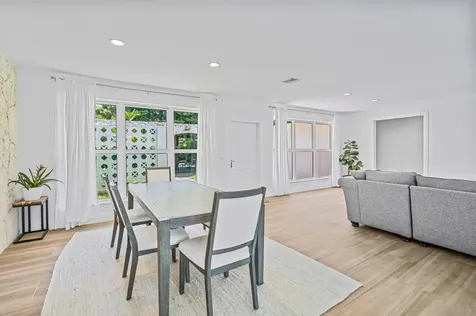 711 SW 25th Place Boynton Beach FL 33435
