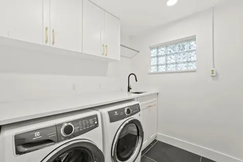 711 SW 25th Place Boynton Beach FL 33435