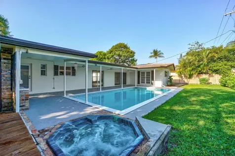 711 SW 25th Place Boynton Beach FL 33435