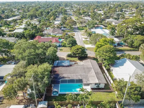 711 SW 25th Place Boynton Beach FL 33435