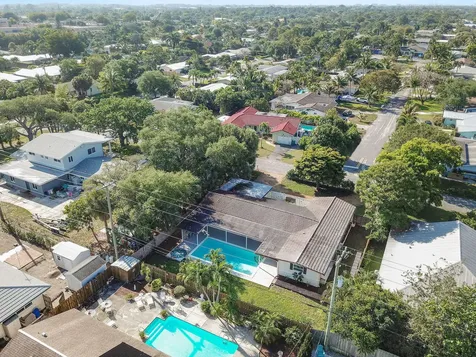 711 SW 25th Place Boynton Beach FL 33435