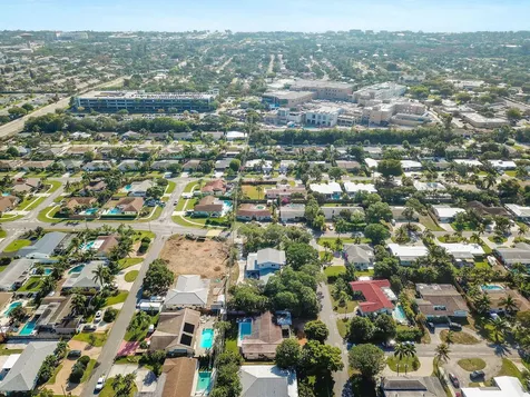711 SW 25th Place Boynton Beach FL 33435