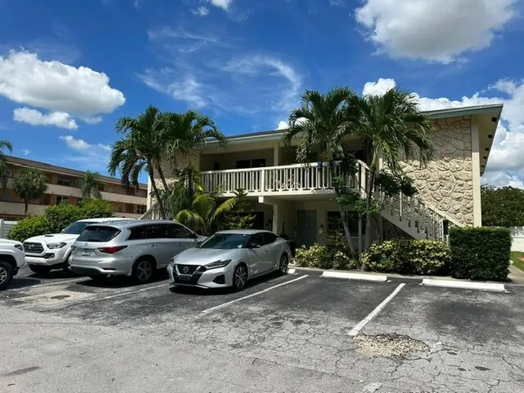 4731 NE 21st Terrace Lighthouse Point FL 33064