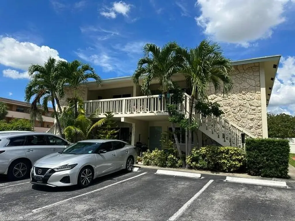 4731 NE 21st Terrace Lighthouse Point FL 33064
