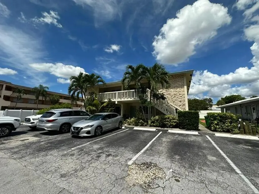 4731 NE 21st Terrace Lighthouse Point FL 33064
