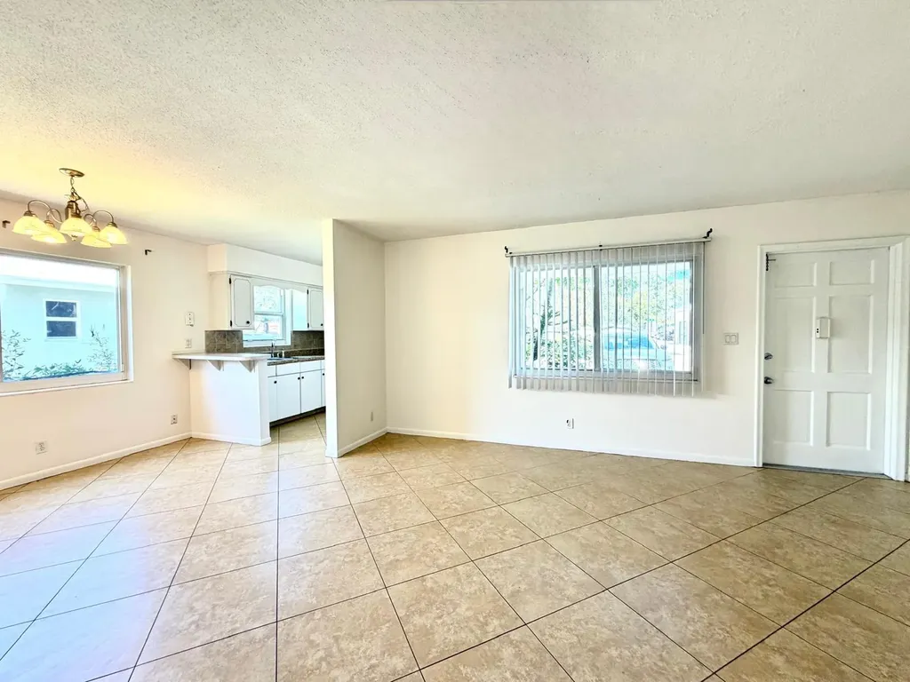 4731 NE 21st Terrace Lighthouse Point FL 33064