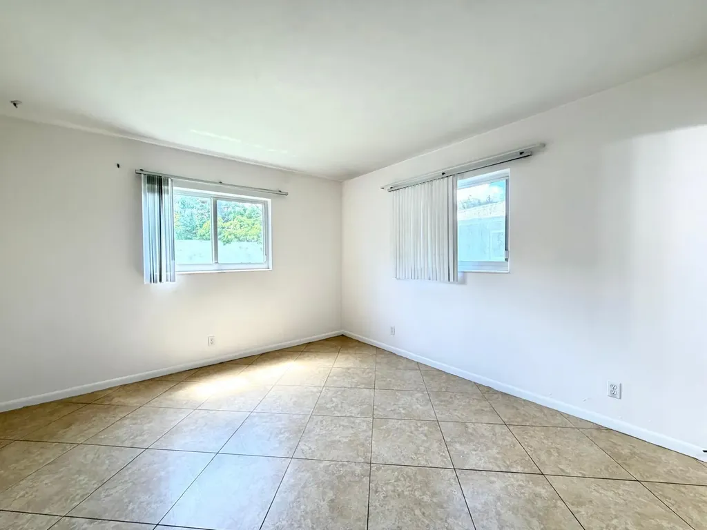 4731 NE 21st Terrace Lighthouse Point FL 33064