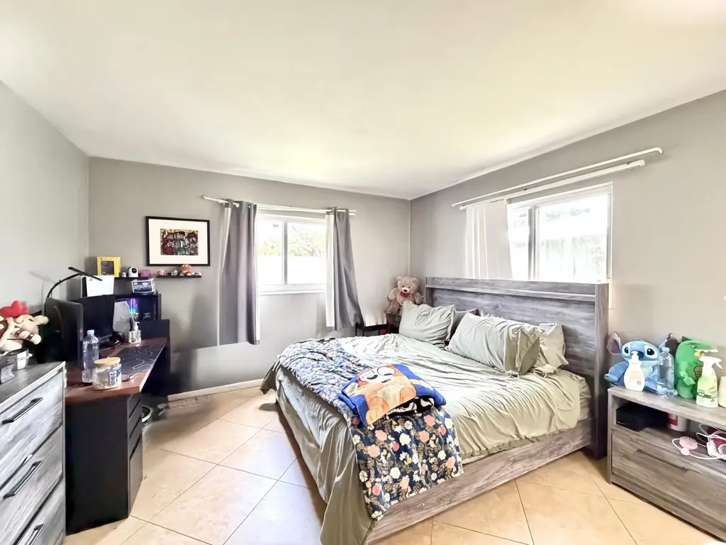 4731 NE 21st Terrace Lighthouse Point FL 33064