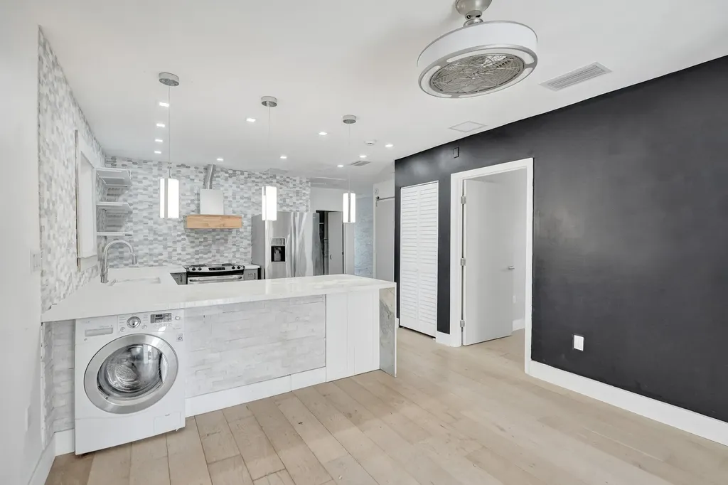 512 NW 15th Terrace Fort Lauderdale FL 33311