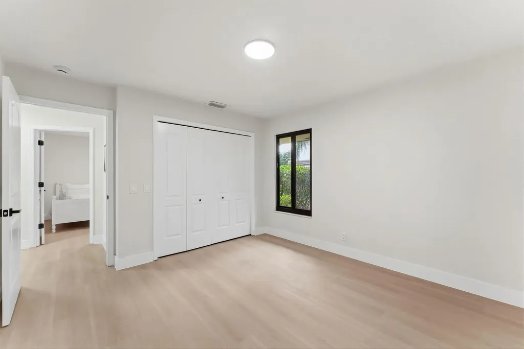 2 Dunbar Road Palm Beach Gardens FL 33418