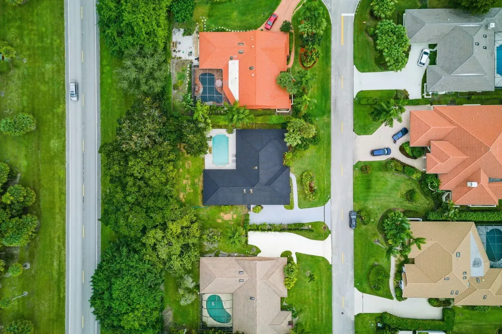 2 Dunbar Road Palm Beach Gardens FL 33418