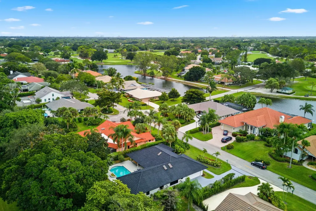 2 Dunbar Road Palm Beach Gardens FL 33418