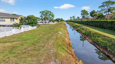 212 Foxtail Drive Greenacres FL 33415