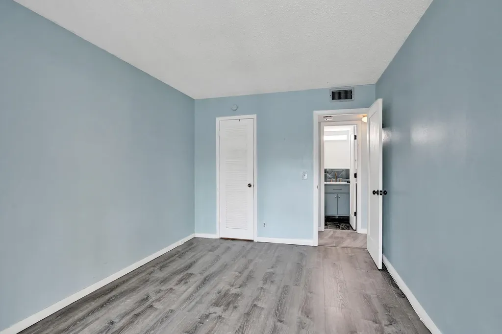 358 Oakridge T Deerfield Beach FL 33442