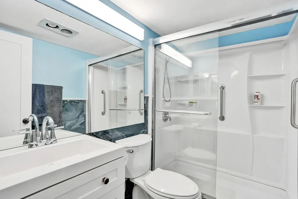 358 Oakridge T Deerfield Beach FL 33442