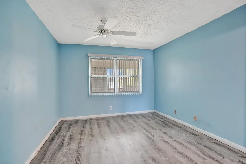 358 Oakridge T Deerfield Beach FL 33442
