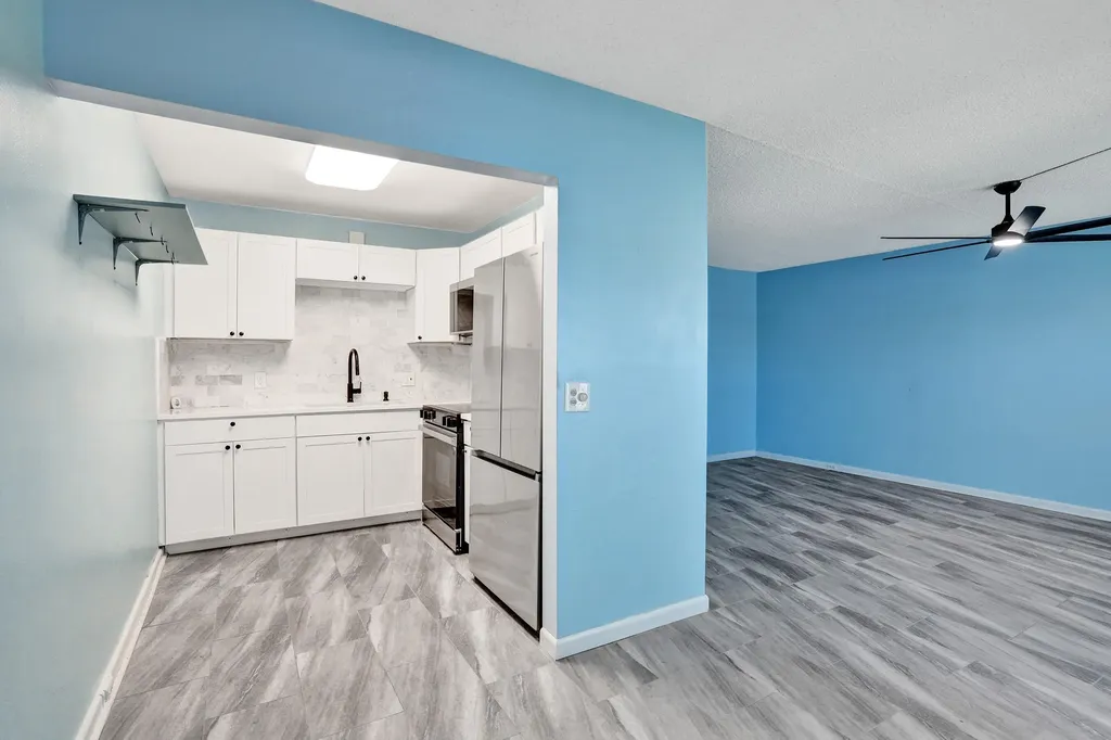 358 Oakridge T Deerfield Beach FL 33442