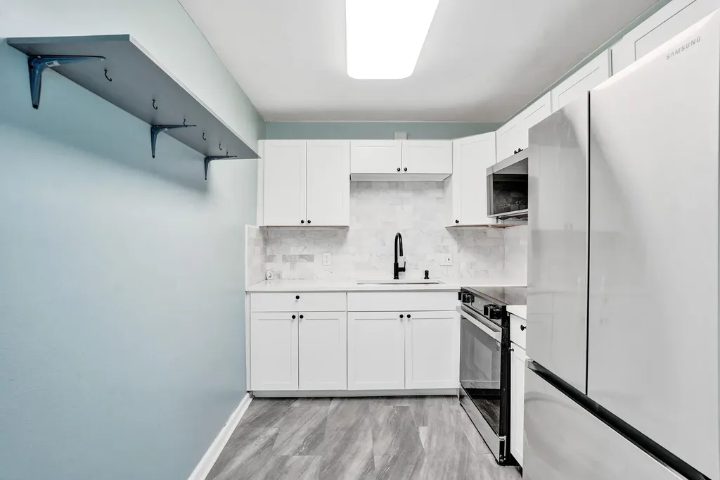 358 Oakridge T Deerfield Beach FL 33442