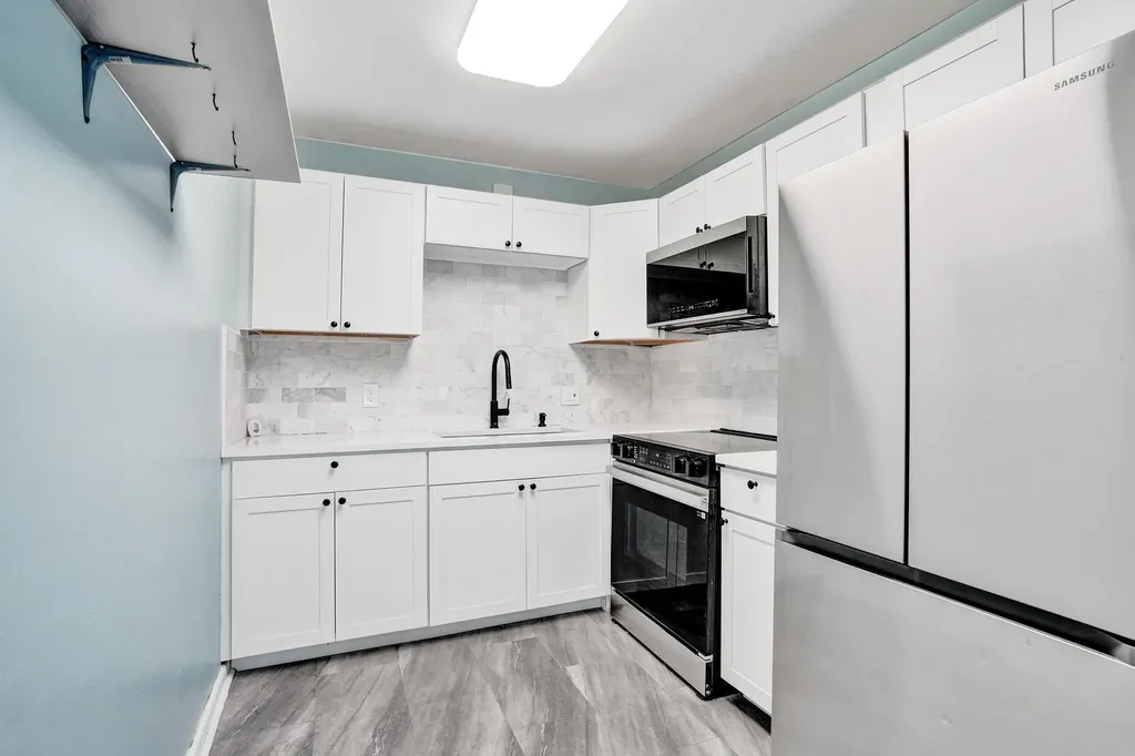 358 Oakridge T Deerfield Beach FL 33442