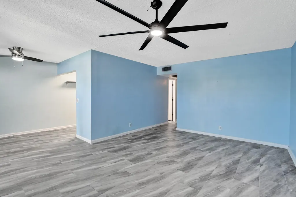 358 Oakridge T Deerfield Beach FL 33442