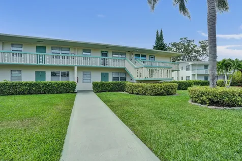 358 Oakridge T Deerfield Beach FL 33442