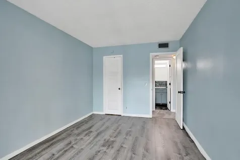 358 Oakridge T Deerfield Beach FL 33442
