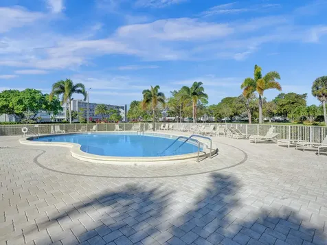 358 Oakridge T Deerfield Beach FL 33442