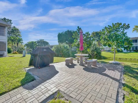 358 Oakridge T Deerfield Beach FL 33442