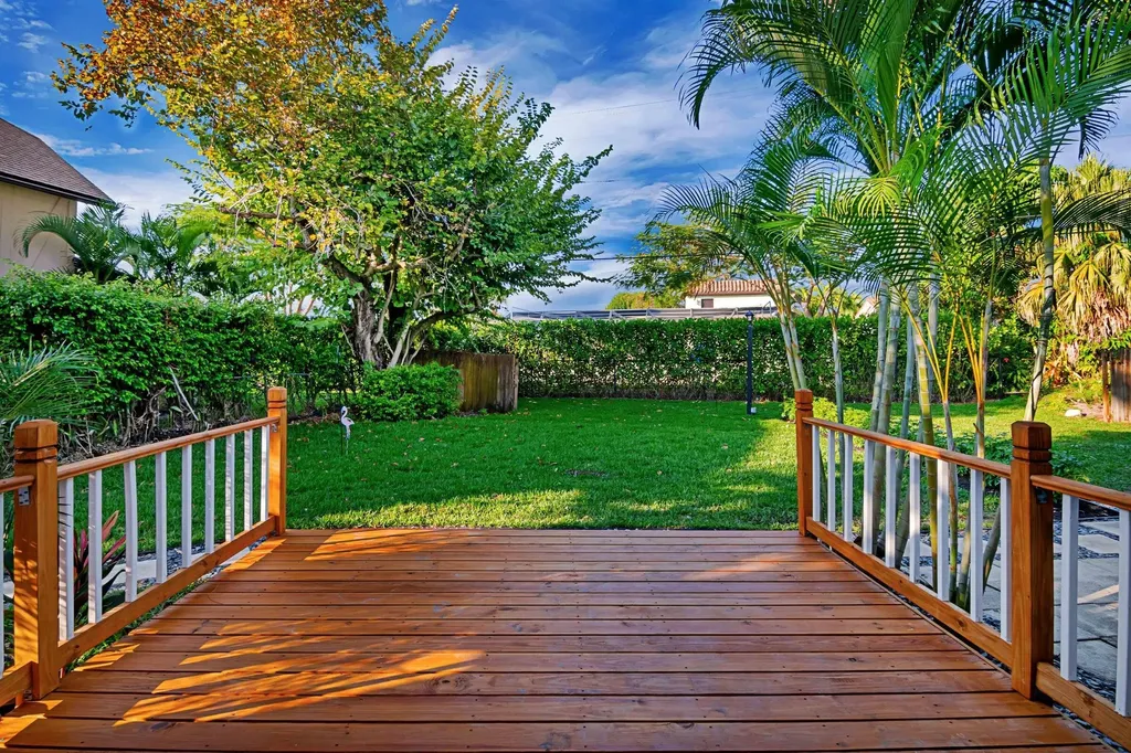 959 SW 18th Street Boca Raton FL 33486