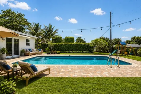 7571 NW 1st Court Pembroke Pines FL 33024