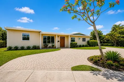 7571 NW 1st Court Pembroke Pines FL 33024