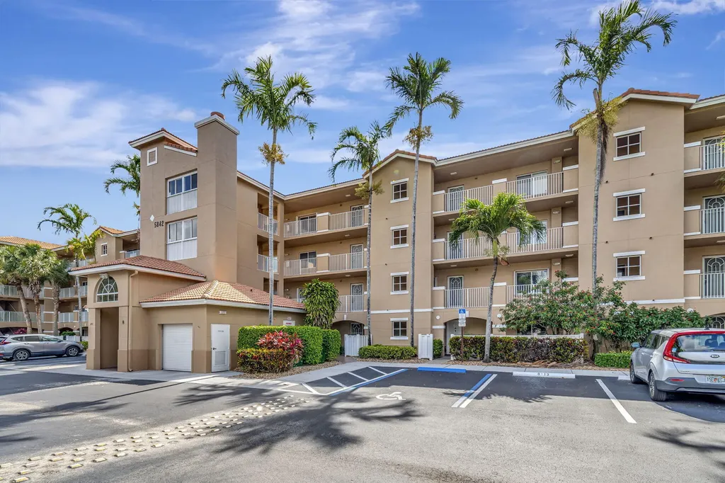 5842 Crystal Shores Drive Boynton Beach FL 33437