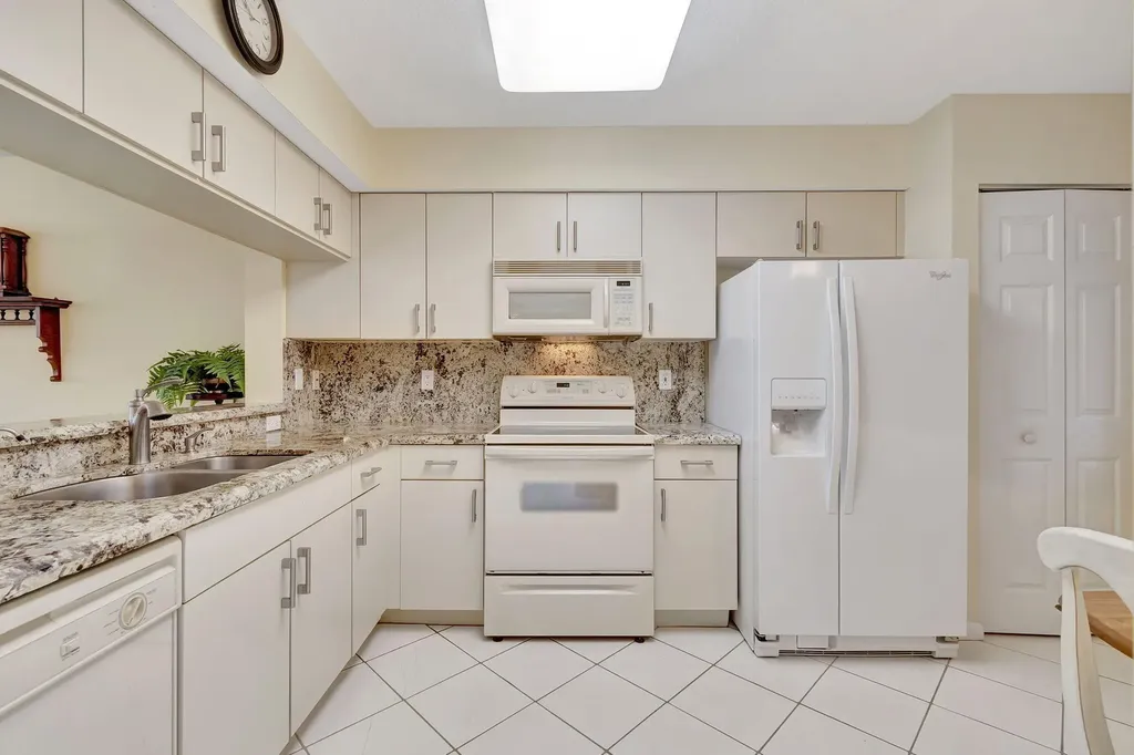 5842 Crystal Shores Drive Boynton Beach FL 33437