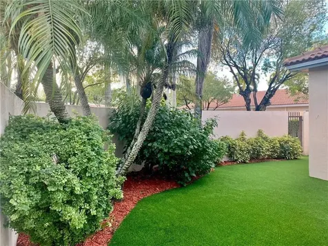692 SW 158th Terrace Pembroke Pines FL 33027
