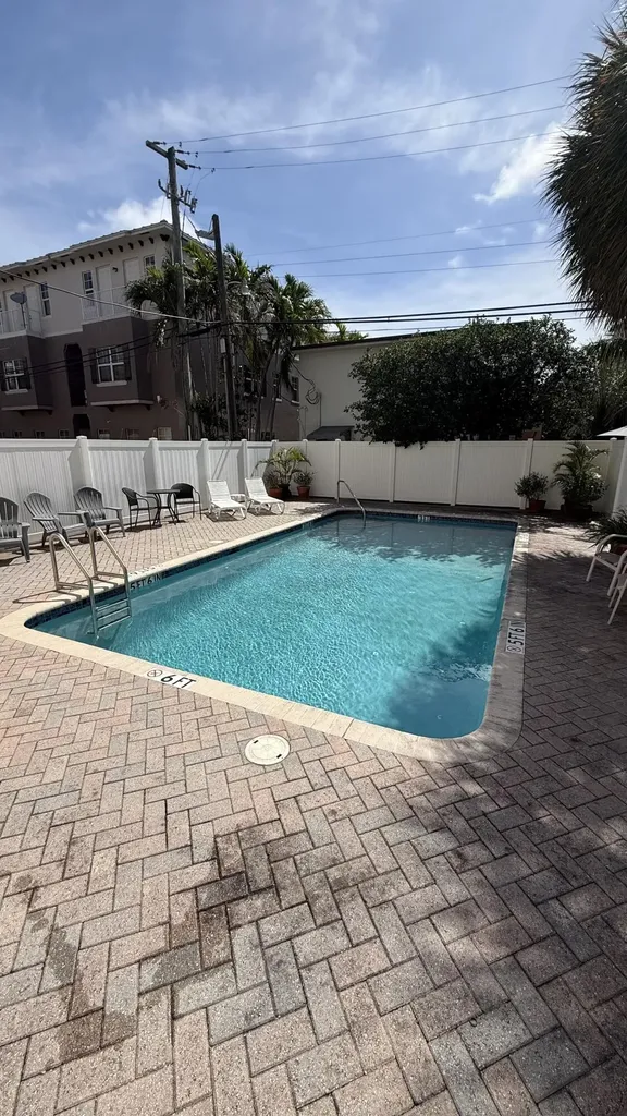 32 NE 22nd Avenue Pompano Beach FL 33062