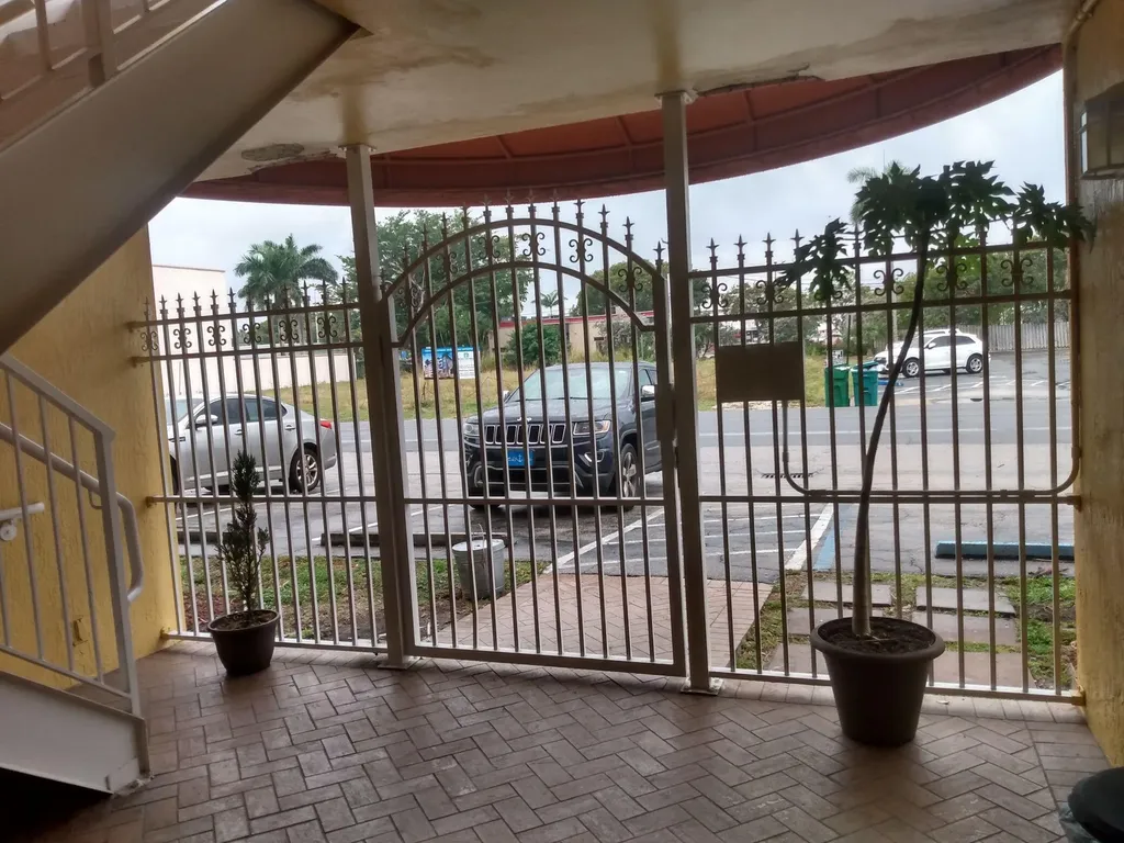 32 NE 22nd Avenue Pompano Beach FL 33062