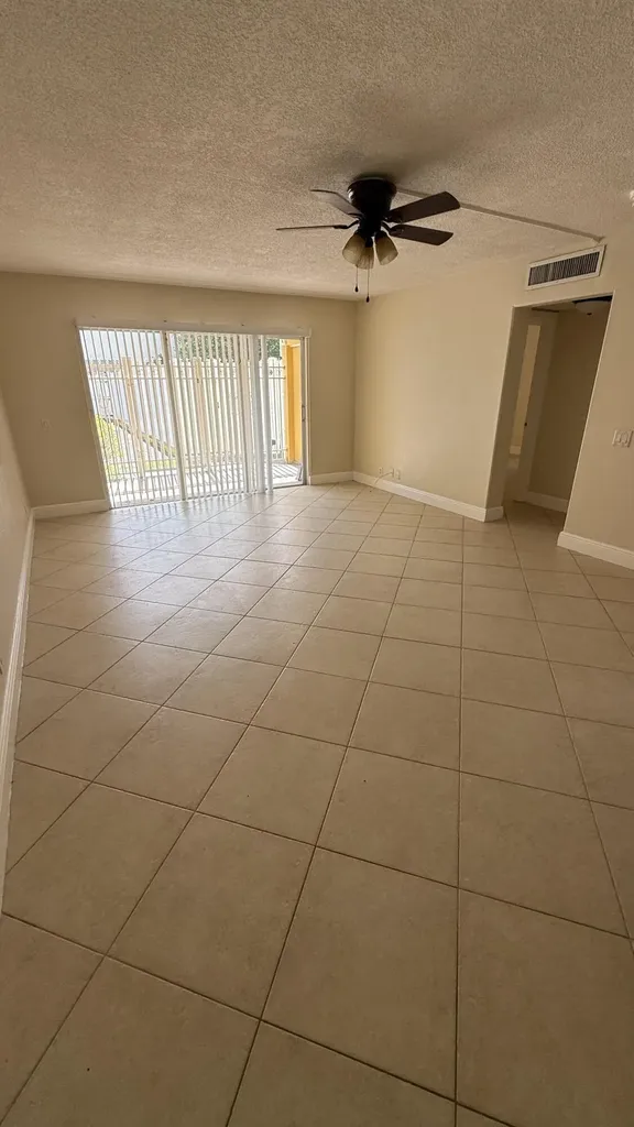 32 NE 22nd Avenue Pompano Beach FL 33062