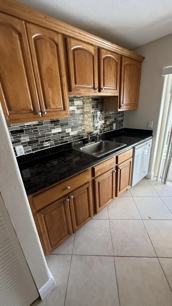 32 NE 22nd Avenue Pompano Beach FL 33062