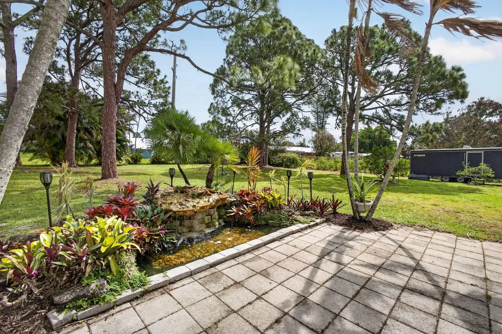 5589 SE Paramount Drive Stuart FL 34997