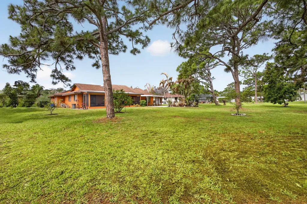 5589 SE Paramount Drive Stuart FL 34997
