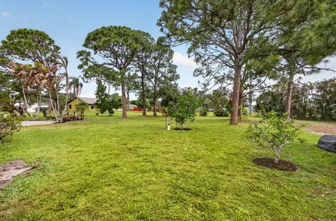5589 SE Paramount Drive Stuart FL 34997