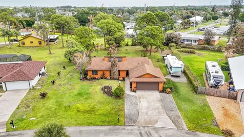 5589 SE Paramount Drive Stuart FL 34997