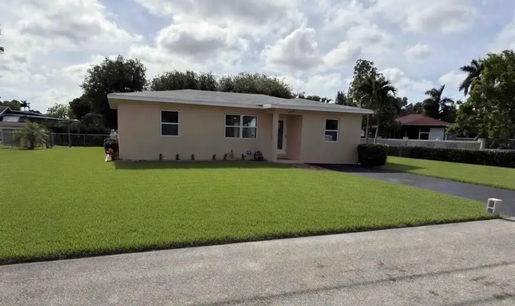 1417 Willow Road West Palm Beach FL 33406