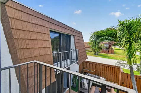 3900 County Line Road Tequesta FL 33469