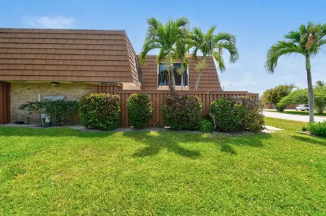 3900 County Line Road Tequesta FL 33469