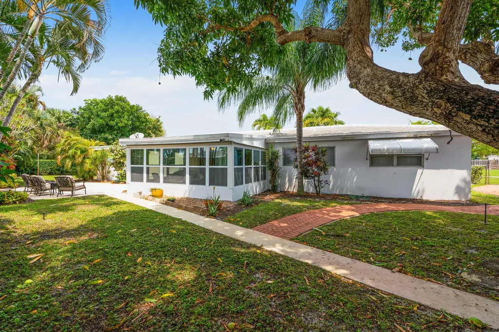 655 Kingfish Place North Palm Beach FL 33408