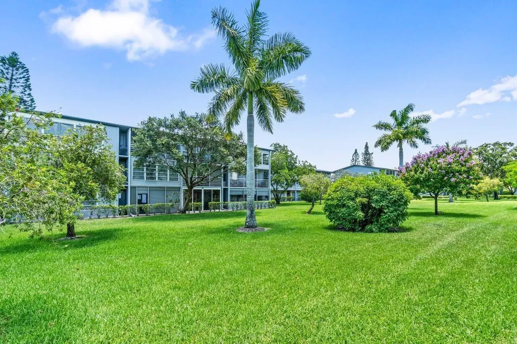 68 Suffolk B Boca Raton FL 33434